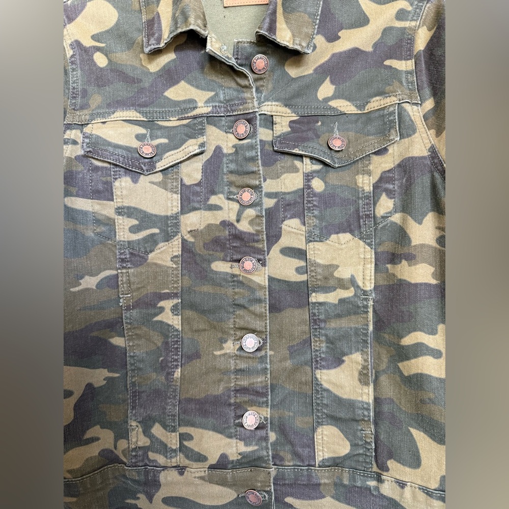 Judy Blue Camouflage Women's Denim Jacket size Small - Picture 16 of 16